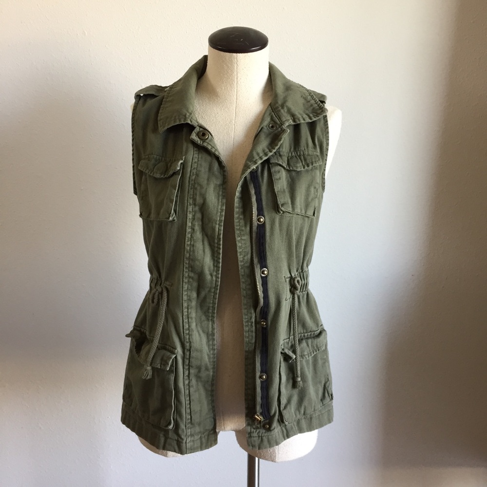 Green utility vest
